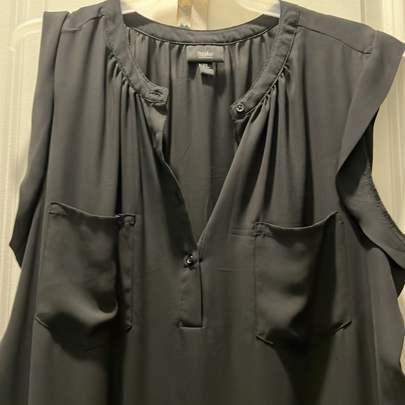 Dress shirt - Picture 2 of 3